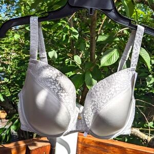 Le Mystere bra BRAND NEW NWT Le Mystere Bra Size 38DDD/F 9978 Plunge T Shirt